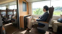 ロマンスカーとスーツケース！車種別の置き場所や快適に乗るコツを徹底解説